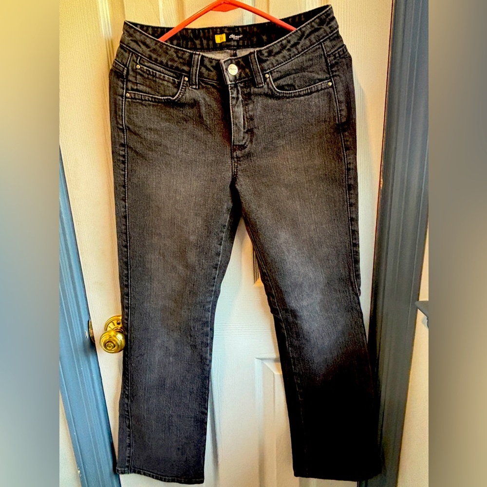 Ladies VF Classic Jeans.  Black Washed Out Look.  Size 4 Petite.